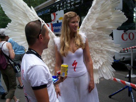 2006 TDF - Next to the Phonak bus; Stage 20 ITT - Floyd rode back into yellow that day