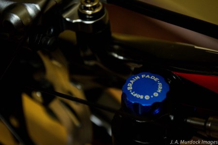 Specialized's notorious Brain technology uses an inertia valve to keep the shock locked out on smooth terrain and open when the going gets rough. No more reaching down to flip a switch!